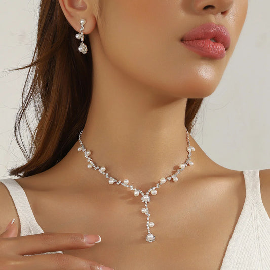 Simple Silver Claw Diamond Set Earrings Necklace Set